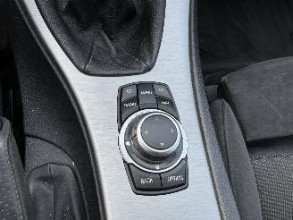 BMW 3-serie 318i TOURING M SPORT picture 9