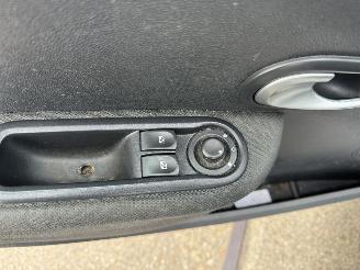 Renault Clio 1.5 DCI Collection picture 6