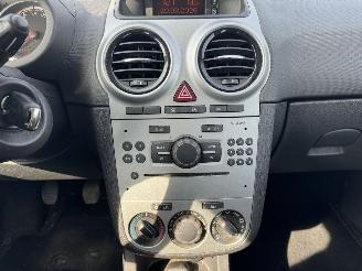 Opel Corsa 1.2 16v Berlin 5drs picture 8