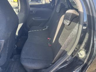 Peugeot 108 1.0 e-VTI ALLURE picture 11