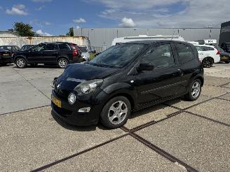 uszkodzony samochody osobowe Renault Twingo 1.2 16v Dynamique 2013/1