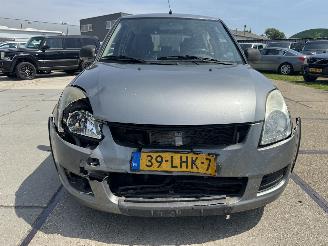 Suzuki Swift 1.3 cool picture 12