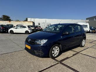 krockskadad bil auto Dacia Sandero 0.9 Tce Bi-fuel Ambiance 2017/10