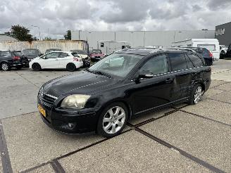krockskadad bil auto Toyota Avensis 2.0 VVTi WAGON 2006/9