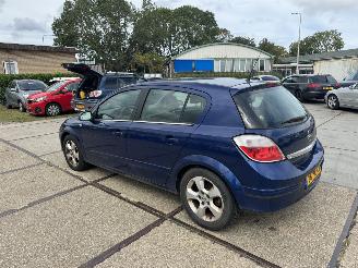 Opel Astra 1.6 picture 4