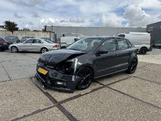 Schadeauto Volkswagen Polo 1.2 TSI Comf. Line 2017/3