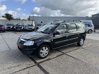 uszkodzony samochody osobowe Dacia Logan 1.6 Blackline  7 persoons 2010/9