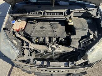 Ford C-Max 1.8 16v Ghia picture 11