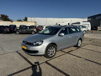 damaged passenger cars Volkswagen Golf 1.2 TSI Comf. Variant 2010/10