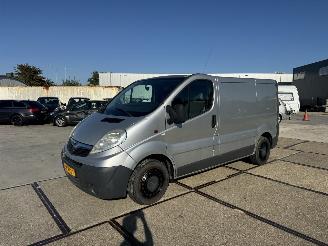 skadebil bedrijf Opel Vivaro 2.0 CDTI L1 H1 2008/8