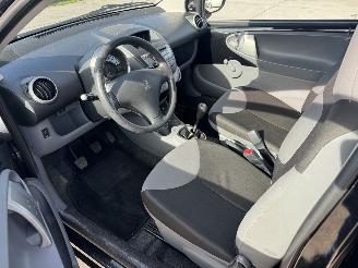 Peugeot 107 1.0 12v XR picture 5