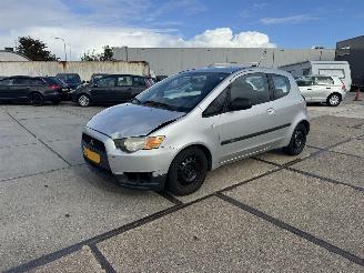 Coche accidentado Mitsubishi Colt 1.1 Edition One 2010/6