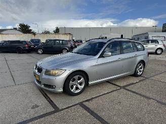 skadebil auto BMW 3-serie 318i Touring 2009/4