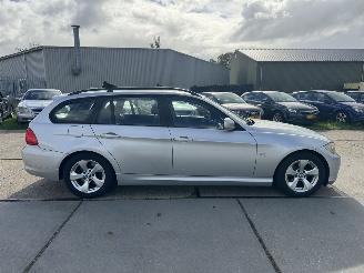 BMW 3-serie 318i Touring picture 18