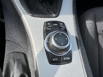 BMW 3-serie 318i Touring picture 10