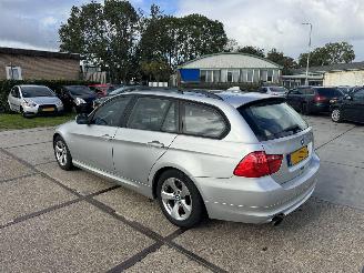 BMW 3-serie 318i Touring picture 4