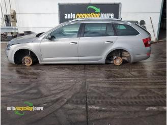 Démontage voiture Skoda Octavia Octavia Combi (5EAC), Combi 5-drs, 2012 / 2020 1.4 TSI 16V 2014/6