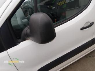 Peugeot Partner onderdelen (kleur: EWP) donorauto picture 16
