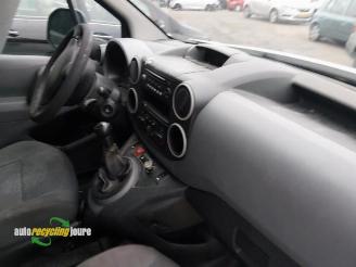 Peugeot Partner onderdelen (kleur: EWP) donorauto picture 5