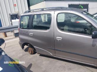Toyota Yaris-verso Yaris Verso (P2), MPV, 1999 / 2005 1.4 D-4D picture 4