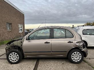 disassembly passenger cars Nissan   2009/1