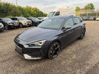 Coche accidentado Cupra Leon Leon 150pk Pano Kuipstoelen sfeer verlichting 2024/1