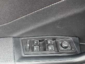 Volkswagen T-Roc R-line Pano LED Volle auto picture 16