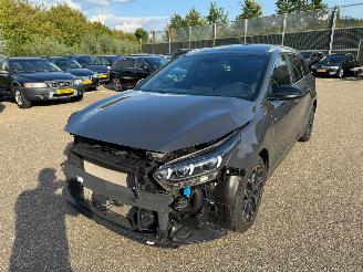 Schadeauto Kia Ceed GT Line Business DIESEL HYBRIDE PANO LEDER LED 2024/4