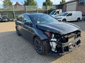 Kia Ceed GT Line Business DIESEL HYBRIDE PANO LEDER LED picture 3