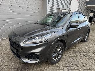 damaged passenger cars Ford Kuga Ford Kuga 2.5 Duratec PHEV ST-Line X CVT Pano Voll 2023/2