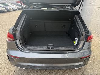 Audi A3 A3 S-line 40 TFSIe plugin hybrid start en rijd picture 11