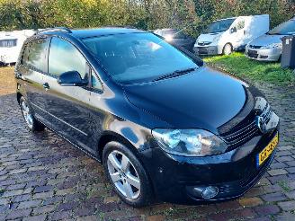 skadebil auto Volkswagen Golf plus 1.2 TSI Trendline Nieuwe apk 2011/2