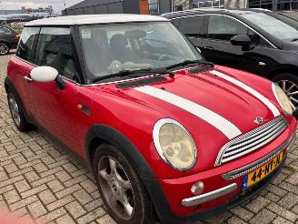 skadebil auto Mini Cooper Pepper 1.6 + Apk 2004/2