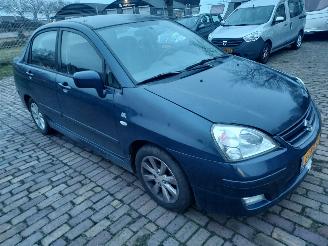 Vaurioauto  passenger cars Suzuki Liana 1.6 Airco + Apk 2004/3