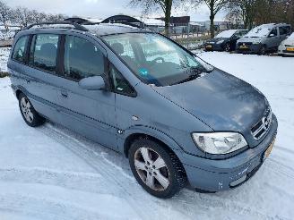 skadebil auto Opel Zafira 7 persoons AUTOMAAT 2004/3