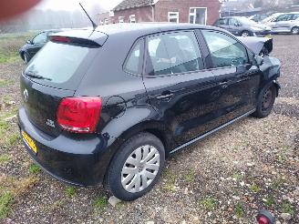 Damaged car Volkswagen Polo 5 deurs 1.2 TSI  Blue Motion Comfort 2013/2