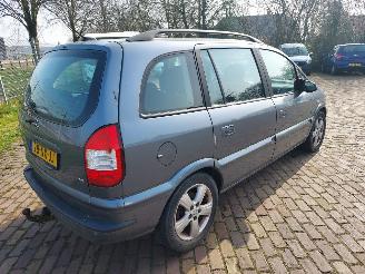 Opel Zafira Automaat picture 3