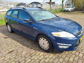 Schadeauto Ford Mondeo 1.6 TDCI + Apk 2012/3