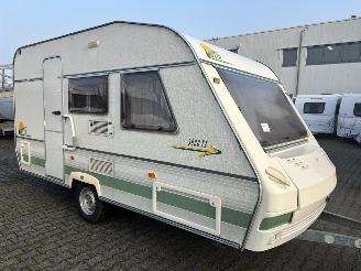 skadebil caravan Delta  3900 TZ 4 persoons caravan met cassette toilet 2000/5