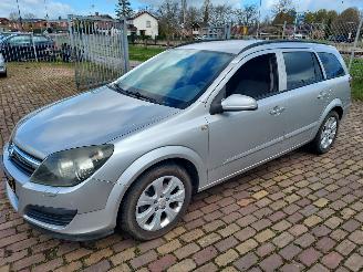Damaged car Opel Astra 1.6 + Apk 2007/2