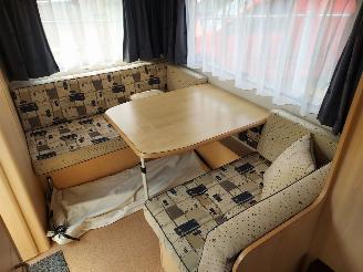 Chateau  390 + Voortent 4 persoons caravan picture 7