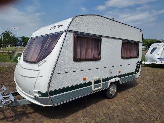 Chateau  390 + Voortent 4 persoons caravan picture 2