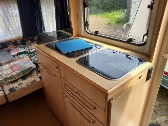 Chateau  390 + Voortent 4 persoons caravan picture 9