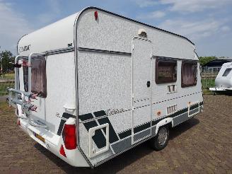 Chateau  390 + Voortent 4 persoons caravan picture 3