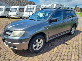 Mitsubishi Outlander 2.0 Benzine picture 2