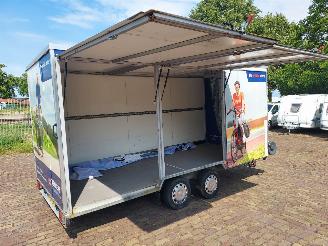  Van Weel  Gesloten aanhanger met 3 zijkleppen 2700 kilo 2000/11