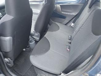 Toyota Aygo 5 deurs 900 euro minimum prijs picture 8