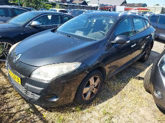Renault Mégane 1.6 DYNAMIQUE picture 2