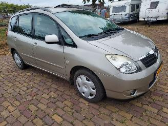 Vaurioauto  passenger cars Toyota Corolla-verso 1.8 VVT-i Linea Sol Climat control + Apk 2003/5