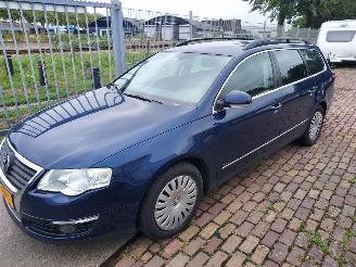 Schadeauto Volkswagen  2.0 TDI Bleu Motion 2009/8